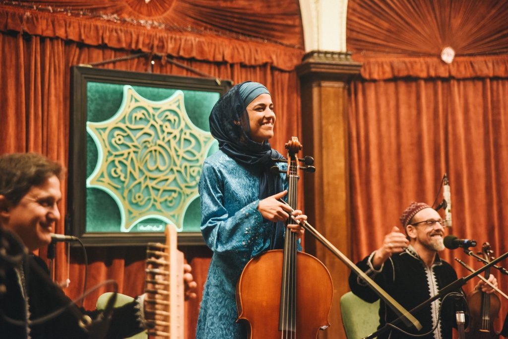 74891492_915813975484847_8619786294039412736_n